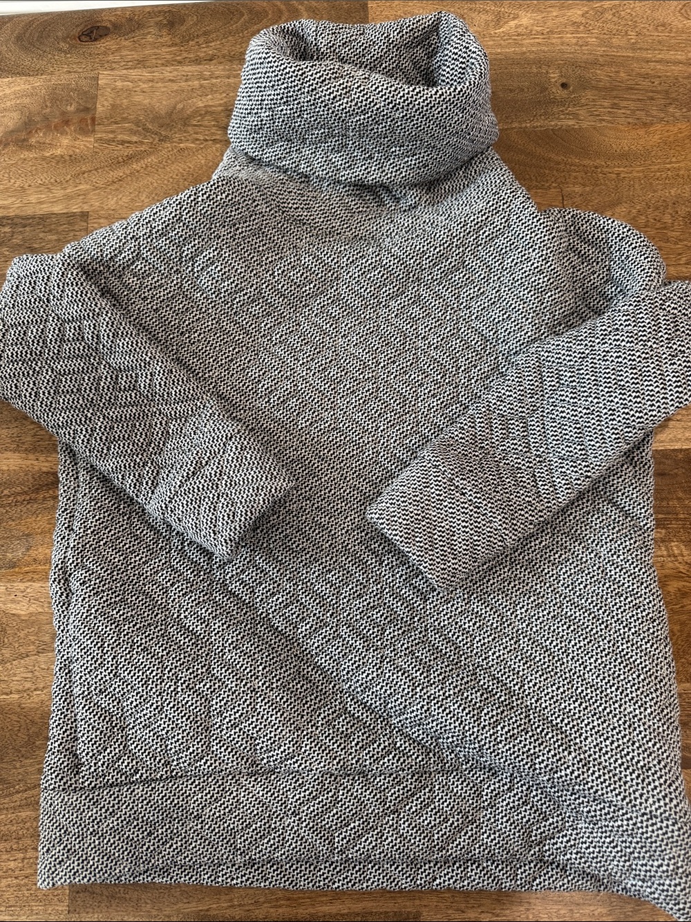 Women’s pullover sweater size medium gap fit